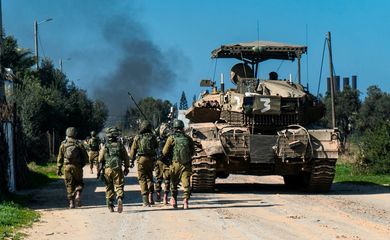 Soldados israelenses operam na Faixa de Gaza
 28/1/2024   Divulgação via REUTERS