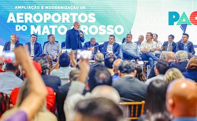 31.07.2024 - Presidente da República, Luiz Inácio Lula da Silva, durante cerimônia de entrega das obras de ampliação e modernização dos Aeroportos de Cuiabá, Sinop, Rondonópolis e Alta Floresta, no Aeroporto Internacional de Cuiabá. Várzea Grande - MT.  Foto: Ricardo Stuckert / PR