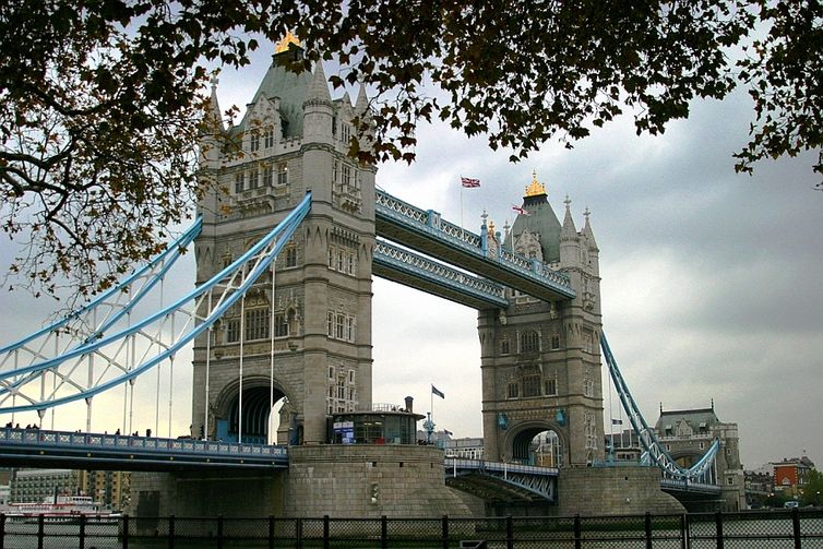Tower Bridge, a torre da ponte em Londres