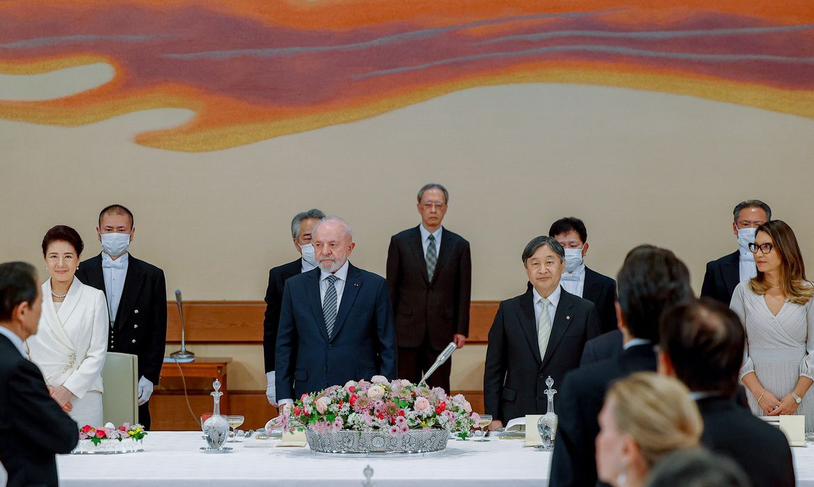 Presidente da República, Luiz Inácio Lula da Silva, durante jantar oferecido por Suas Majestades Imperiais, o Imperador Naruhito e a Imperatriz Masako, em homenagem ao Presidente da República e à Senhora Janja Lula da Silva. Palácio Imperial, Tóquio - JP.

Foto: Ricardo Stuckert / PR