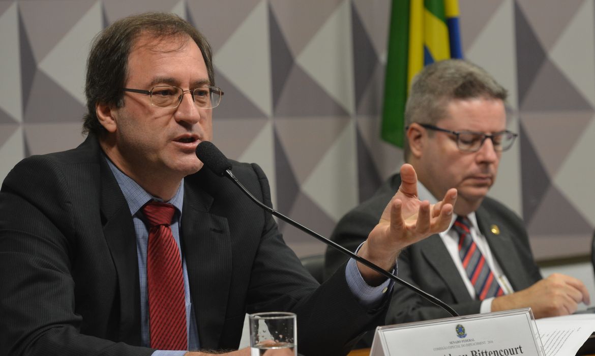 Brasília - Comissão Processante do Impeachment ouve Gilson Bittencourt, ex-secretário adjunto da Casa Civil da Presidência da República (Antonio Cruz/Agência Brasil)