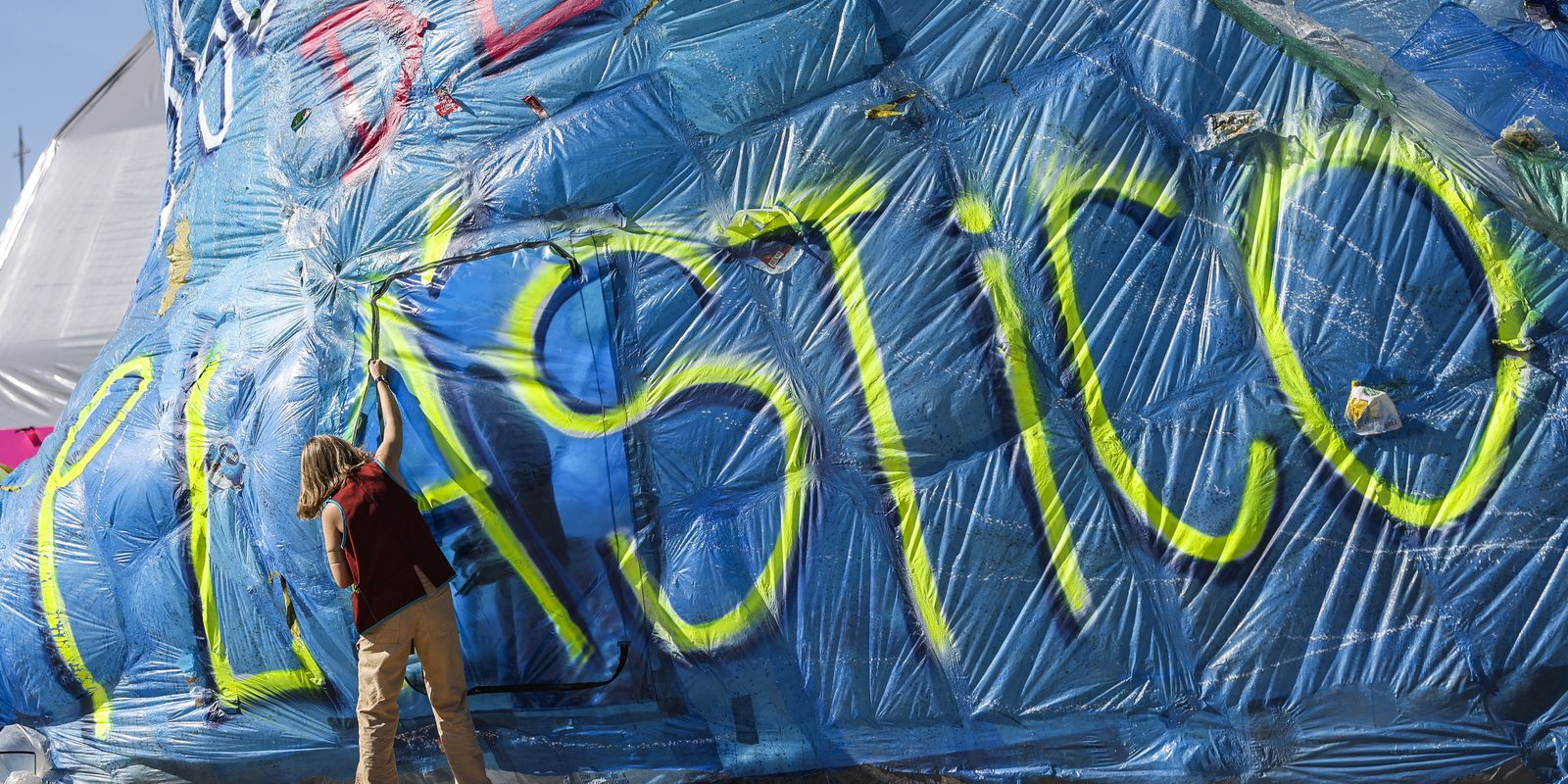 Microplásticos contaminam meio ambiente e ameaçam a saúde humana: riscos em destaque