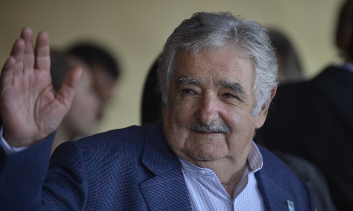 O Presidente do Uruguai, José Mujica após a segunda sessão de trabalho da reunião do BRICS (José Cruz/Agência Brasil)