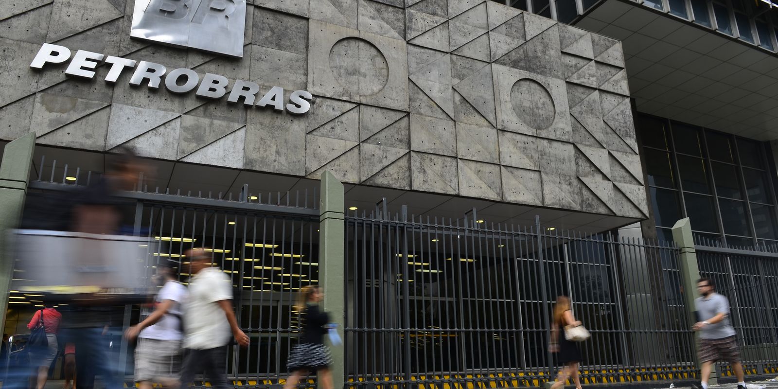 Petrobras refina 100% de óleo de soja pela primeira vez 