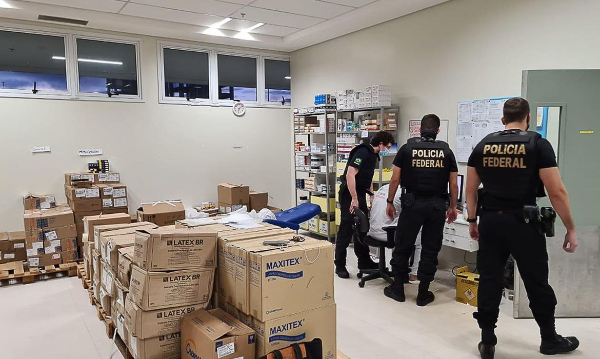 Operação Anestesia da Polícia Federal cumpre mandados de busca e apreensão na Central de Abastecimento Farmacêutico do Amapá