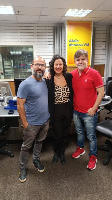 Paula Nunes e Marcus Moraes do Passo Largo/Denise Oliveira - Produção Rádio Nacional FM Paula Nunes e Marcus Moraes do Passo Largo