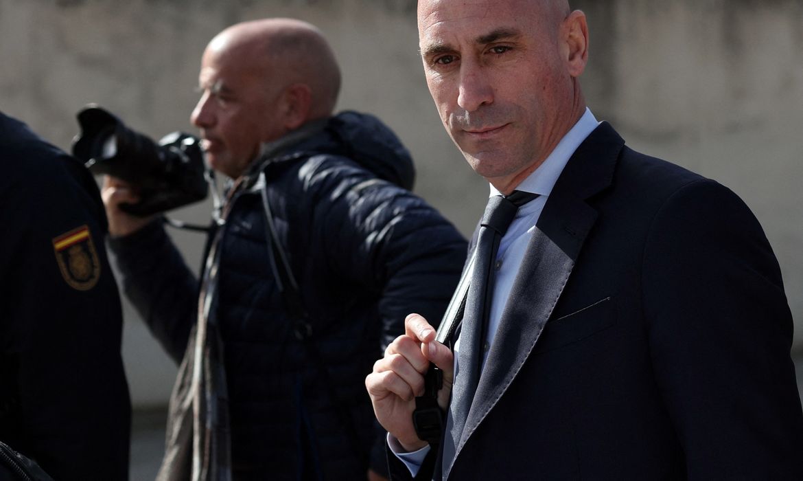 Luis Rubiales em Madri
 13/2/2025   Reuters/Violeta Santos Moura/Proibida reprodução