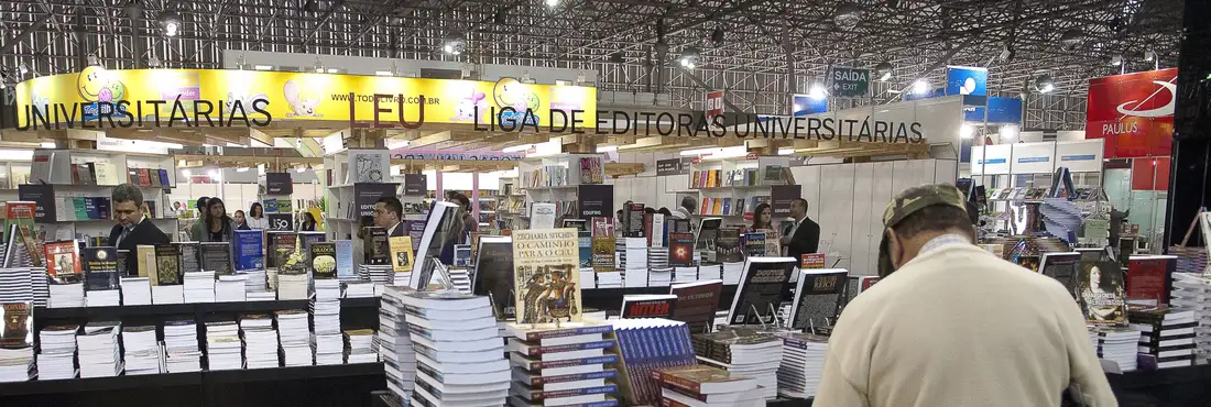 Bienal do Livro de São Paulo Feiras literárias vão receber caravana de autores
