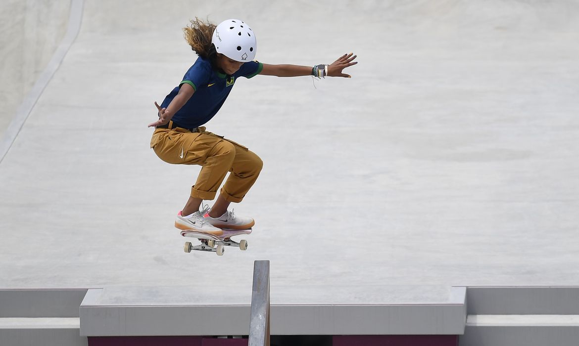 Rayssa Leal durante a Olimpíada Tóquio 2020 prata Tóquio 2020 - skate street