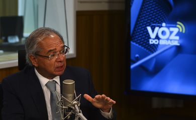 Ministro da Economia Paulo Guedes, é o entrevistado no programa, A Voz do Brasil.
