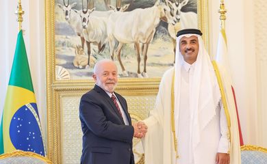 30.11.2023 - Presidente da República, Luiz Inácio Lula da Silva, durante cerimônia oficial de chegada.
Amiri Diwan, Doha - Catar.

Foto: Ricardo Stuckert / PR