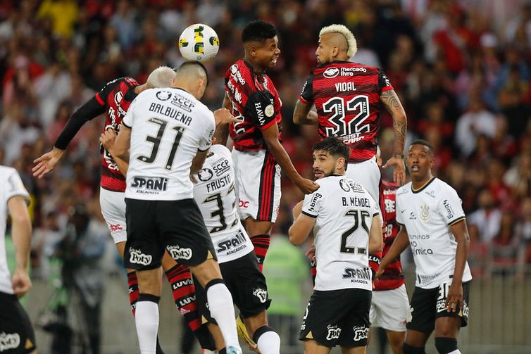 FLAMENGO X CORINTHIANS TRANSMISSÃO AO VIVO DIRETO DO MARACANÃ - CAMPEONATO  BRASILEIRO 2023 