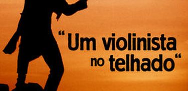 Um Violinista no Telhado (1971)