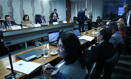 Brasília (DF) 16/04/2024  Ministra da Saúde, Nísia Trindade fala para Comissão de Assuntos Sociais do Senado durante  audiência pública. Foto Lula Marques/ Agência Brasil