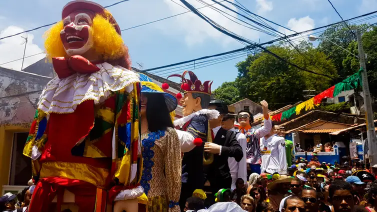 Olinda (PE) - Bonecos gigantes, tradição do carnaval pernambucano, desfilaram pelas ruas da cidade  (Sumaia Villela/Agência Brasil)