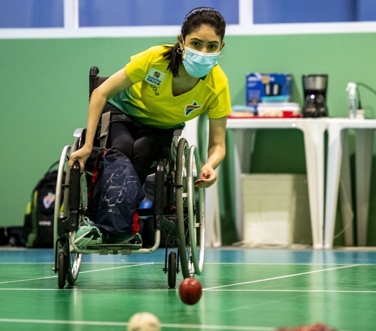 Natalí Mello de Faria em treino da Bocha no CT Paralímpico Brasileiro - seleção brasileira 