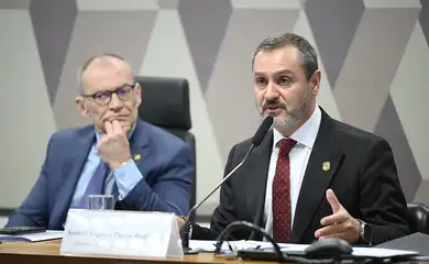 Brasília - 18/11/2025 -  CPI do Crime Organizado (CPICRIME) realiza reunião para ouvir dois depoimentos. À mesa, em pronunciamento, diretor-geral da Polícia Federal, Andrei Augusto Passos Rodrigues. Foto: Andressa Anholete/Agência Senado