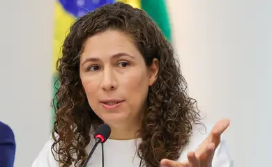 Brasília (DF) 17/12//2024  A ministra do MGI, Esther Dweck, durante assinatura de acordos de cooperação técnica no âmbito do Programa de Governança e Modernização das Empresas Estatais no Ministério da Gestão e da Inovação em Serviços Públicos (MGI) Foto: Fabio Rodrigues-Pozzebom/ Agência Brasil