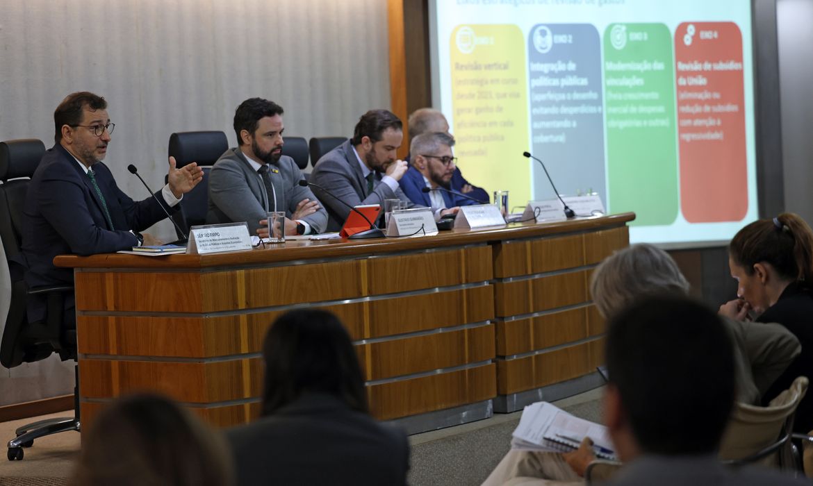 Brasília (DF), 28.08.2024 - Sergio Firpo - secretário de Monitoramento e Avaliação de Políticas Públicas e Assuntos Econômicos do MPO, durante entrevista coletiva sobre o processo de revisão de gastos. Foto: José Cruz/Agência Brasil