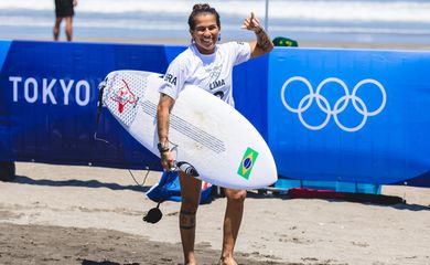Silvana Lima, surfe, Tóquio, classificada para as quartas de final