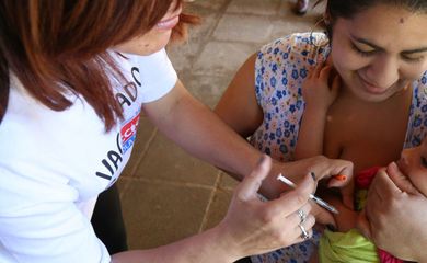 A vacinação contra o sarampo é essencial para evitar novos casos : 