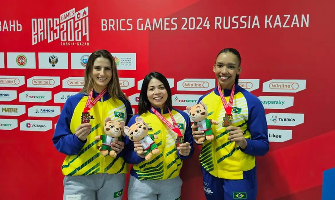 As caratecas Isadora Fernandes, Nicole Helena e Brenda Padilha garantiram medalhas para o Brasil nos Jogos dos Brics 2024