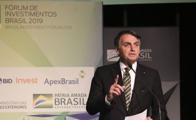  O presidente da República, Jair Bolsonaro, participa do Fórum de Investimentos Brasil, no WTC Events Center.