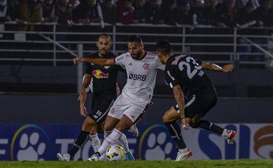 Bragantino vence Flamengo no Brasileiro em 08-06-2022 