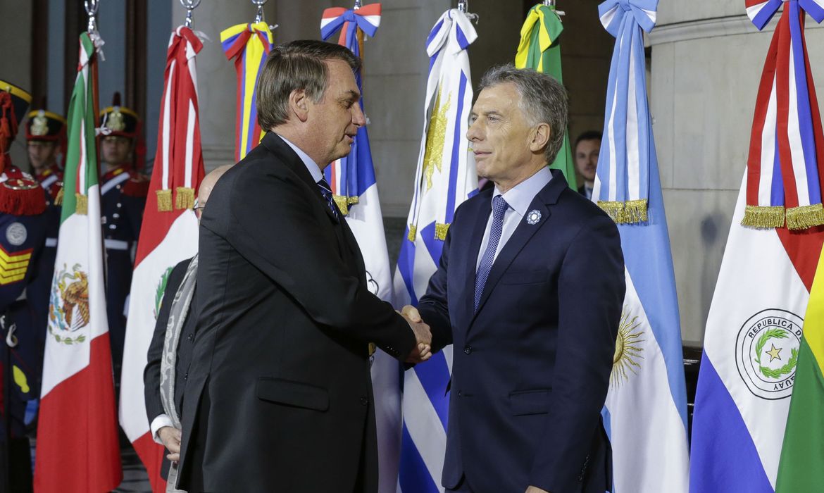 Presidente da República Jair Bolsonaro cumprimenta o Presidente da República Argentina, Mauricio Macri.