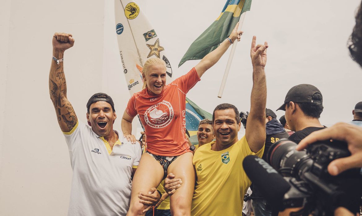tatiana weston webb, isa games, surfe