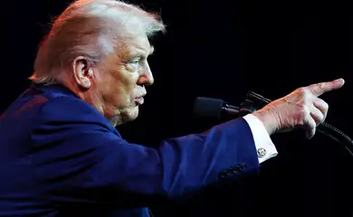 U.S. President Donald Trump addresses House Republicans at their annual issues conference retreat, at the Kennedy Center, renamed the Trump-Kennedy Center by the Trump-appointed board of directors, in Washington, D.C., U.S., January 6, 2026. REUTERS/Kevin Lamarque