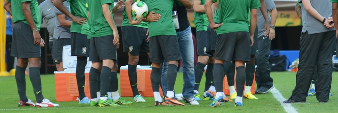 Seleção brasileira de futebol faz treino de reconhecimento no Estádio Nacional Mané Garrincha
