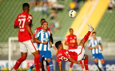 Bragantino abre 16ª rodada do Brasileirão com goleada sobre Avaí