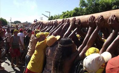 Festa do Pau da Bandeira de Santo Antonio de Barbalha (CE) reúne uma enorme gama de ofícios, celebrações e formas de expressão de diferentes grupos locais