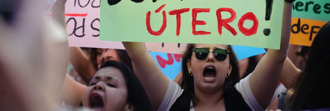 Na Marcha das Vadias, mulheres pediram autonomia sobre seus próprios corpos