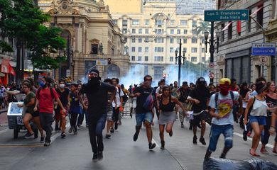 São Paulo - Movimento Passe Livre protesta em SP contra aumento de tarifas do transporte (Rovena Rosa/Agência Brasil)