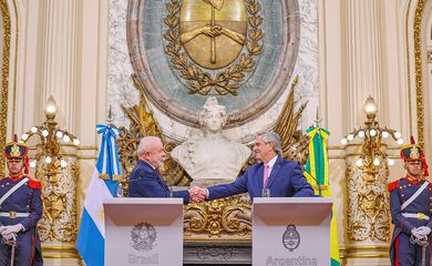 Presidente da República, Luiz Inácio Lula da Silva e o Presidente da República Argentina, Alberto Fernández durante declaração à imprensa - Casa Rosada, Buenos Aires