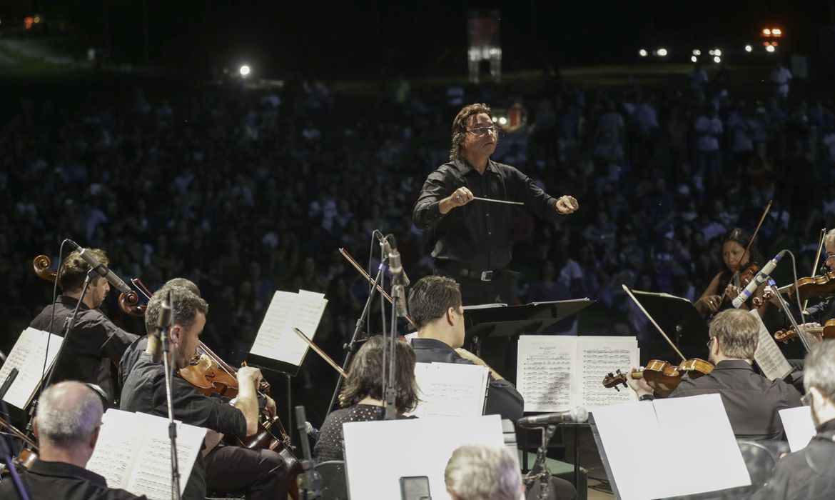 Brasília - A Orquestra Sinfônica do Teatro Nacional Claudio Santoro apresenta um concerto especial para celebrar os recursos hídricos, dentro da programação cultural do 8º Fórum Mundial da Água  (Fabio Rodrigues Pozzebom/Agência Brasil)