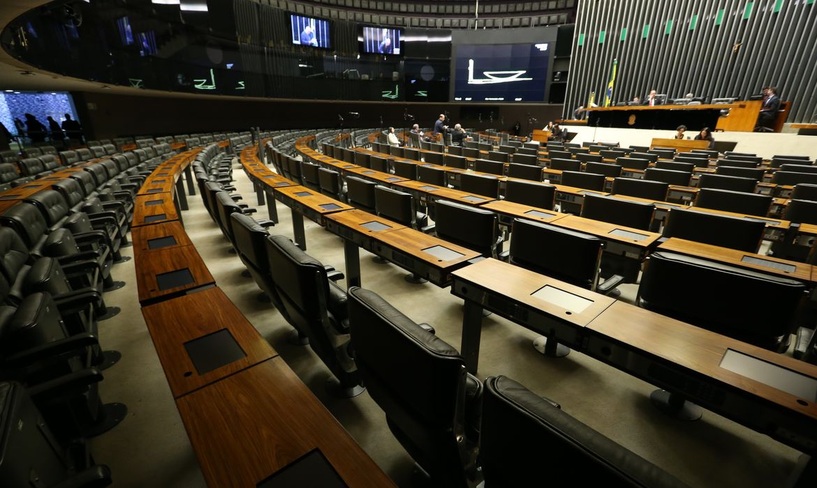 Brasília - Plenário da Câmara vazio na tarde de terça-feira (19)  (Fabio Rodrigues Pozzebom/Agência Brasil)