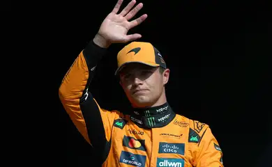 Formula One F1 - Belgian Grand Prix - Circuit de Spa-Francorchamps, Stavelot, Belgium - July 26, 2025 McLaren's Lando Norris celebrates after qualifying in pole position Reuters/Manon Cruz/Proibida reprodução