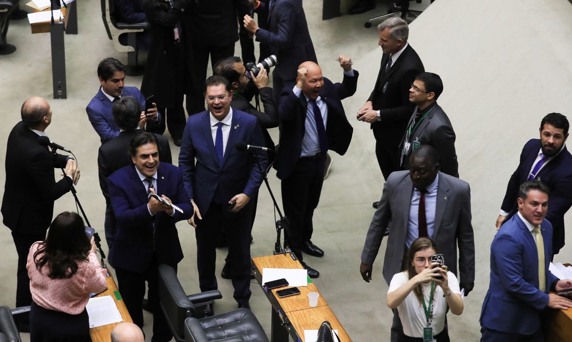 Brasília (DF), 25/06/2025  - Sessão da Câmara dos deputados que votou  O projeto de decreto legislativo susta o novo decreto do governo sobre aumento das alíquotas do Imposto sobre Operações Financeiras (IOF). Foto: Lula Marques/Agência Brasil