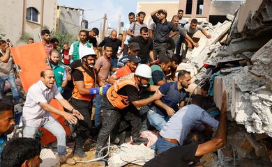 Aftermath of Israel strikes on Gaza following a Hamas surprise attack. REUTERS/Ibraheem Abu Mustafa     