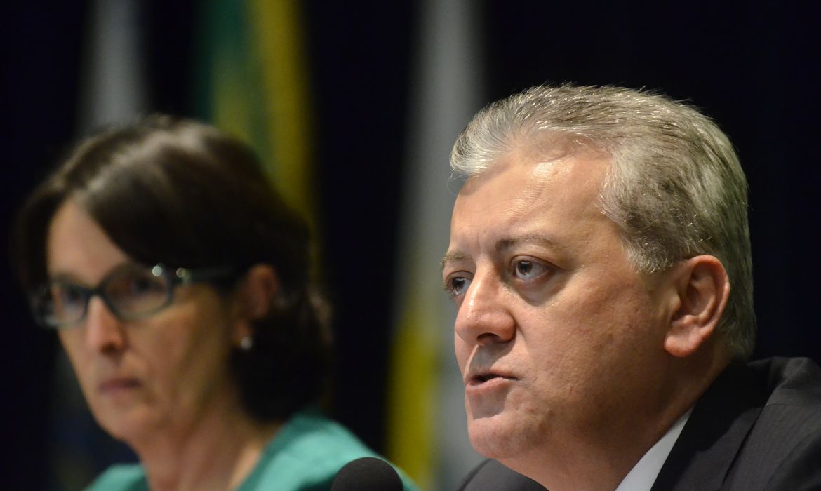 O presidente da Petrobras, Aldemir Bendine, e diretores da empresa apresentam o Plano de Negócios e Gestão para 2015 a 2019 (Fernando Frazão/Agência Brasil)