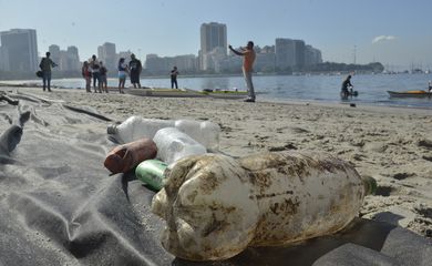 Protesto de Ambientalistas na Baía de Guanabara