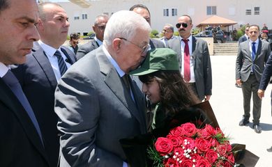 Palestinian President Mahmoud Abbas visits Jenin following the recent deadly Israeli raid, in the Israeli-occupied West Bank July 12, 2023. Palestinian President Office (PPO)/Handout via REUTERS  ATTENTION EDITORS - THIS IMAGE WAS PROVIDED BY A THIRD PARTY. NO RESALES. NO ARCHIVES.