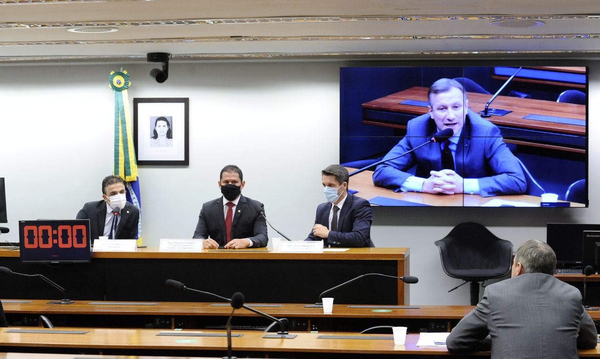 Reunião Deliberativa. Dep. Aliel Machado (PSB - PR), Vice-presidente da Câmara, Marcelo Ramos (PL - AM) e o dep. Alex Manente (CIDADANIA - SP)