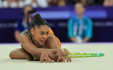 Bárbara Domingos na final por medalha do individual geral ginástica rítmica em Paris - em 09/08/2024