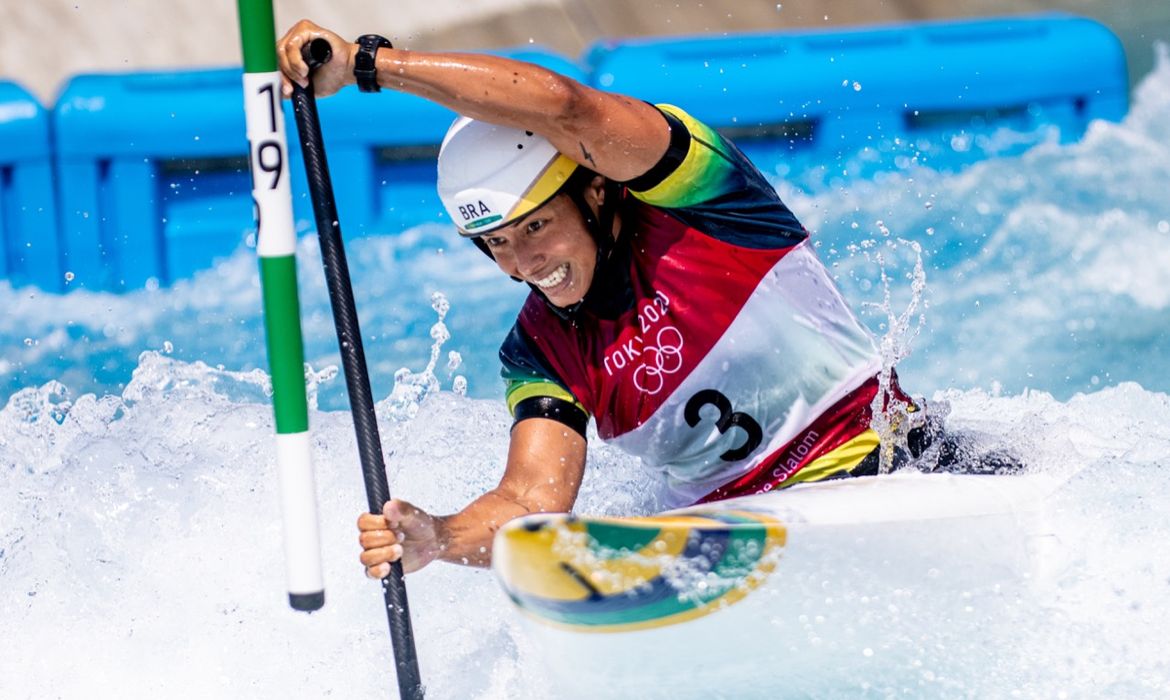 Ana Sátila termina em 10º lugar na final da canoa (C1) em Tóquio 2020 - Olimpíada