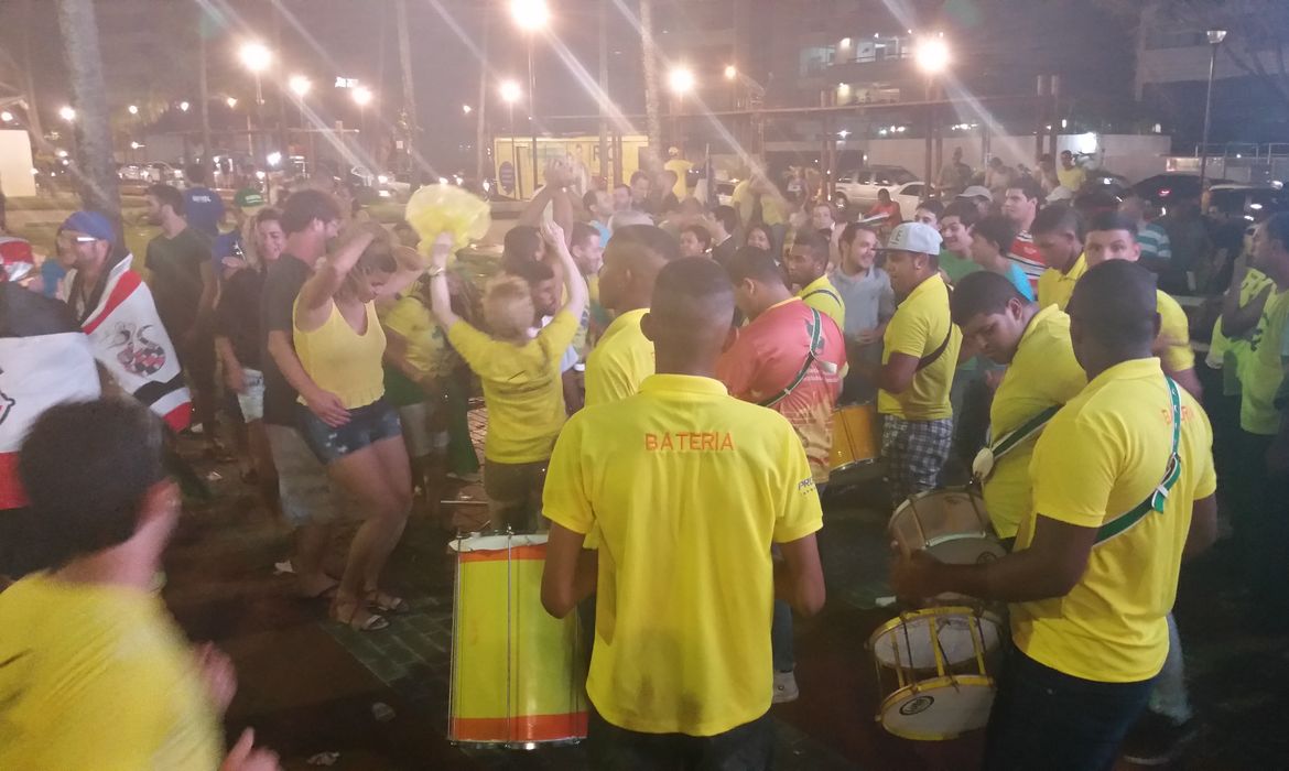 manifestação pró-impeachment no Recife
