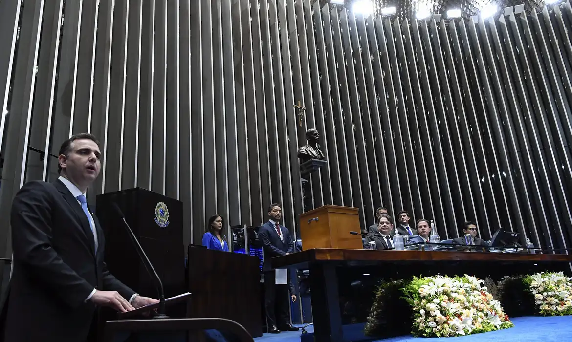 Senador Rodrigo Pacheco é eleito presidente do Senado